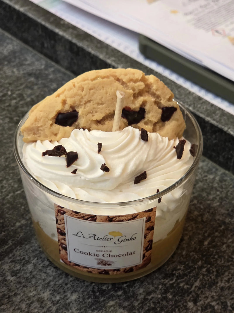 Bougie Chantilly Cookie Chocolat détail texture notes chocolatées – L'Atelier Ginko Bouzonville