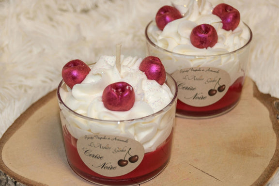 Bougie Chantilly Cerise Noire cire végétale gourmande notes cerise amande – L'Atelier Ginko Moselle