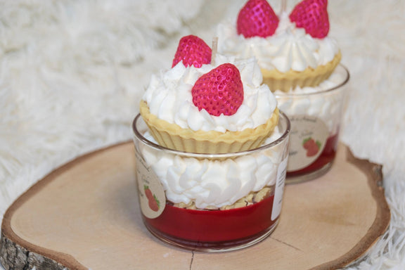 Bougie Chantilly Fraise estivale parfumée cire végétale faite main – L'Atelier Ginko