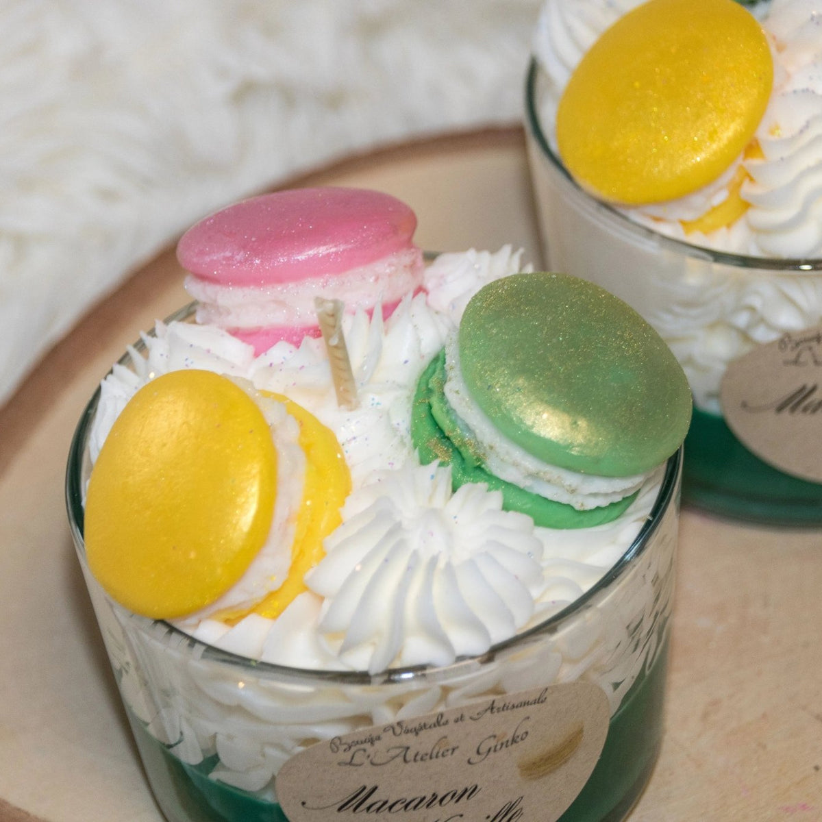 Bougie Chantilly Macaron Vanille vue détail texture chantilly artisanale – L'Atelier Ginko Bouzonville