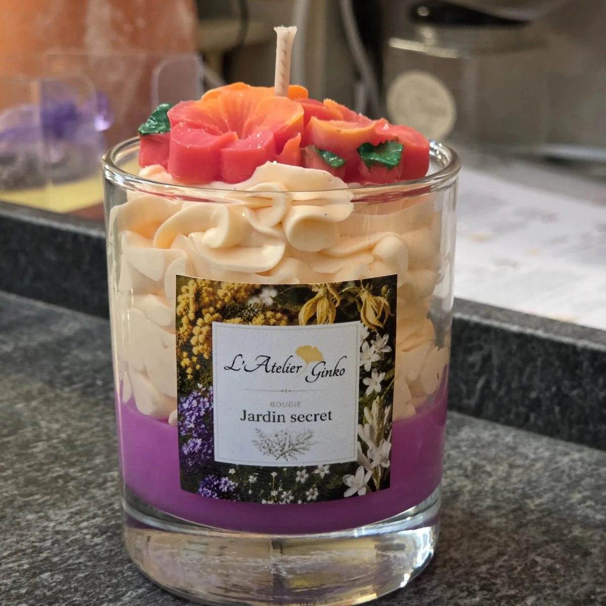 Bougie Chantilly Jardin Secret cire végétale gourmande notes ylang jasmin héliotrope vanille – L'Atelier Ginko Moselle