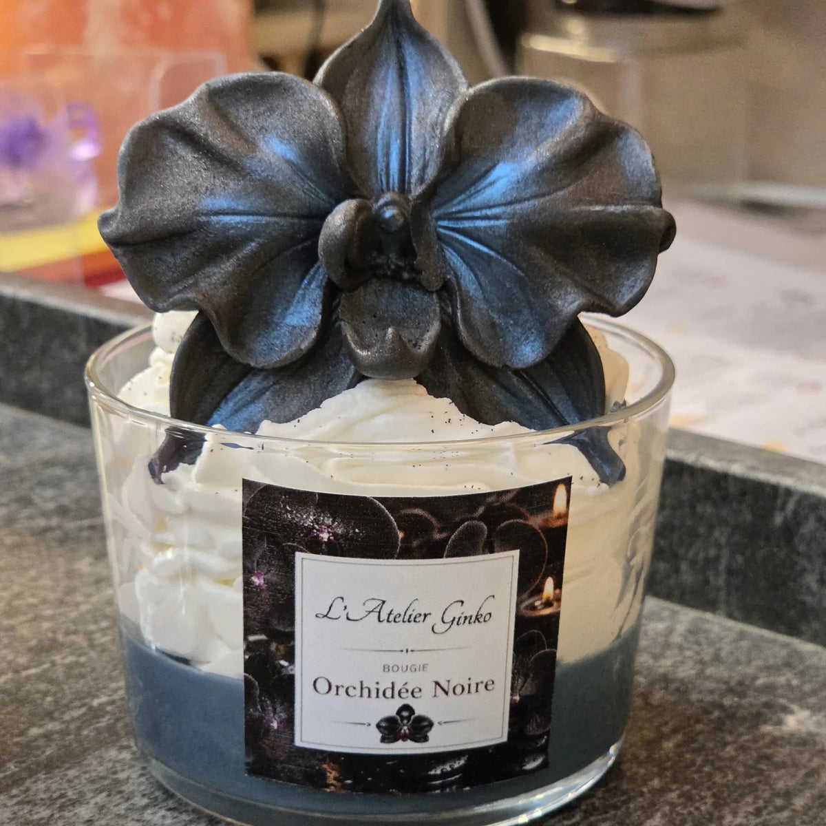 Bougie Chantilly Orchidée Noire cire végétale gourmande notes orchidée fleurs blanches jasmin – L'Atelier Ginko Moselle