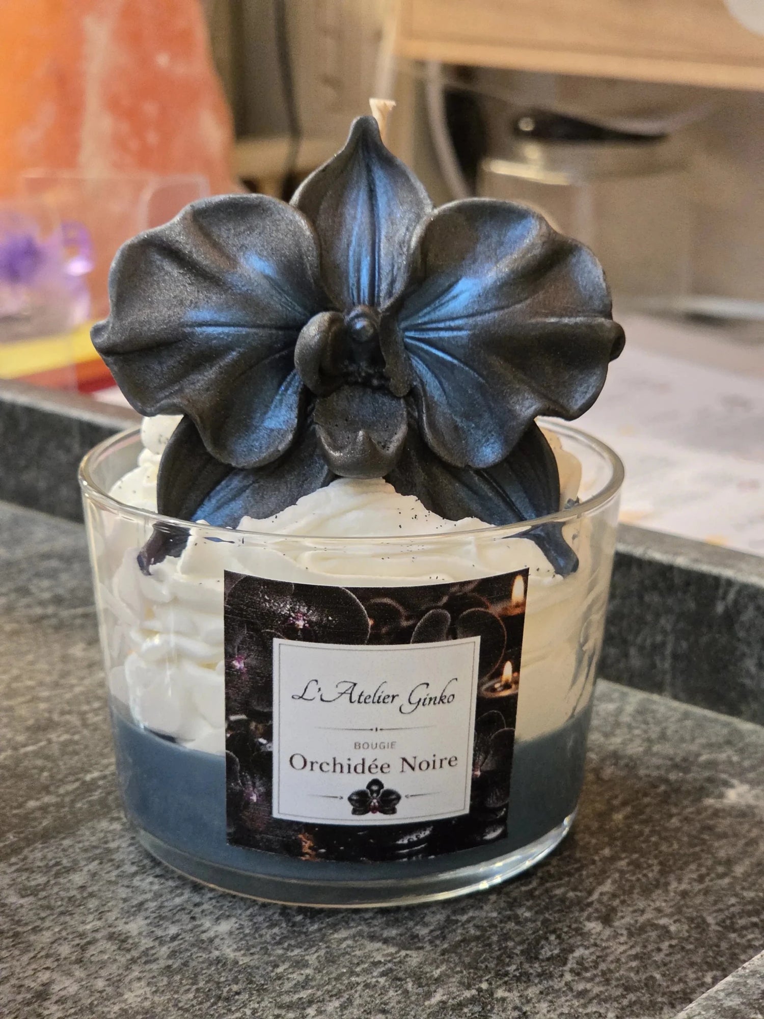 Bougie Chantilly Orchidée Noire cire végétale gourmande notes orchidée fleurs blanches jasmin – L'Atelier Ginko Moselle