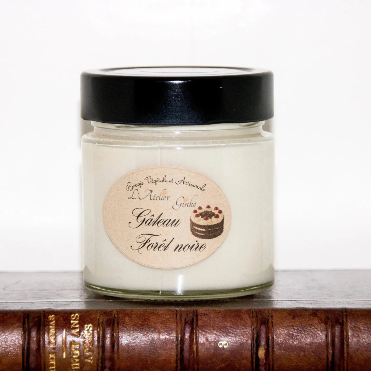 Bougie parfumée Gâteau Forêt Noire - L'Atelier Ginko - Boutique en Ligne