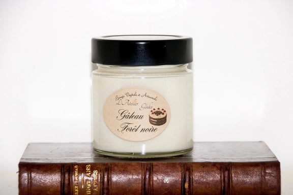 Bougie parfumée Gâteau Forêt Noire - L'Atelier Ginko - Boutique en Ligne
