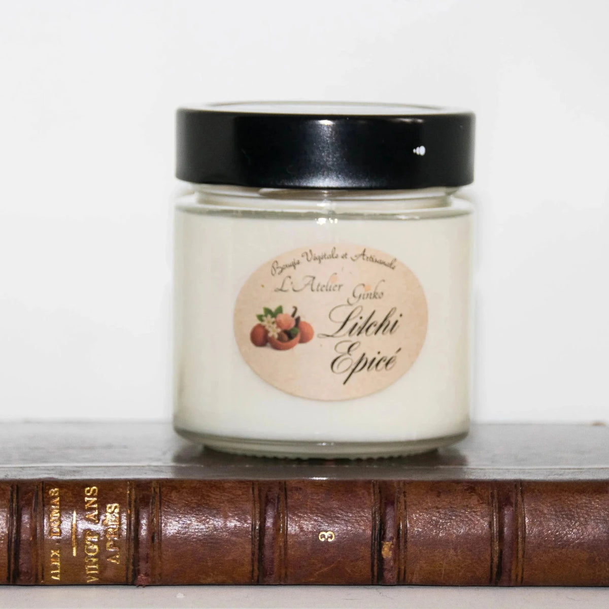 Bougie parfumée Litchi épicé - L'Atelier Ginko - Boutique en Ligne