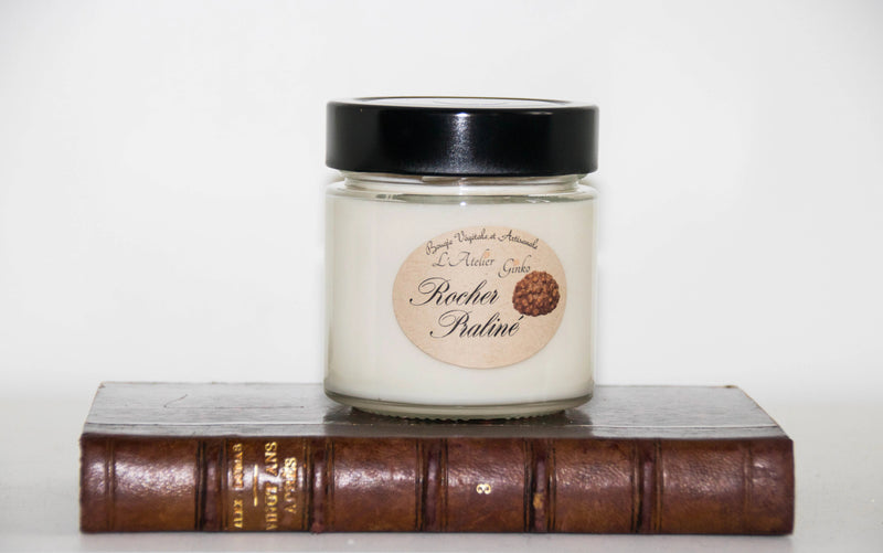 Bougie parfumée Rocher praliné L'Atelier Ginko - Boutique en Ligne