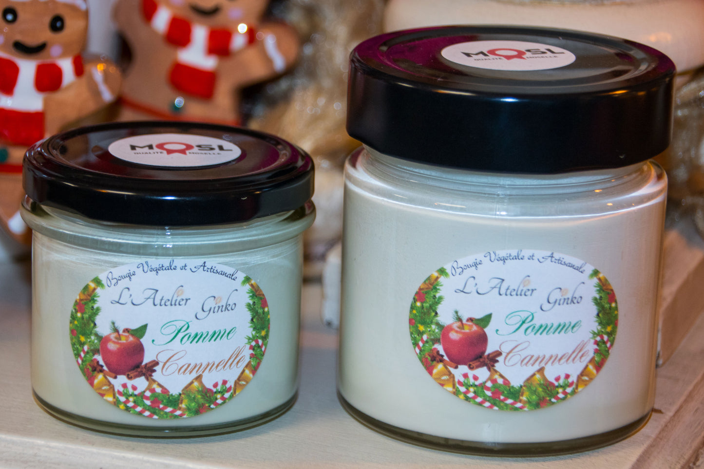 Apple Cinnamon Scented Candle 